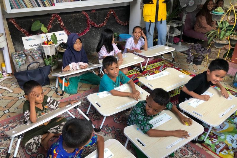 sambut-hut-ri-pln-indonesia-power-gelar-program-pln-mengajar