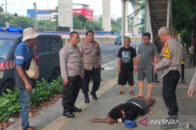 polisi-dalami-kasus-pria-mabuk-yang-mengaku-anggota-dan-pukul-ojol