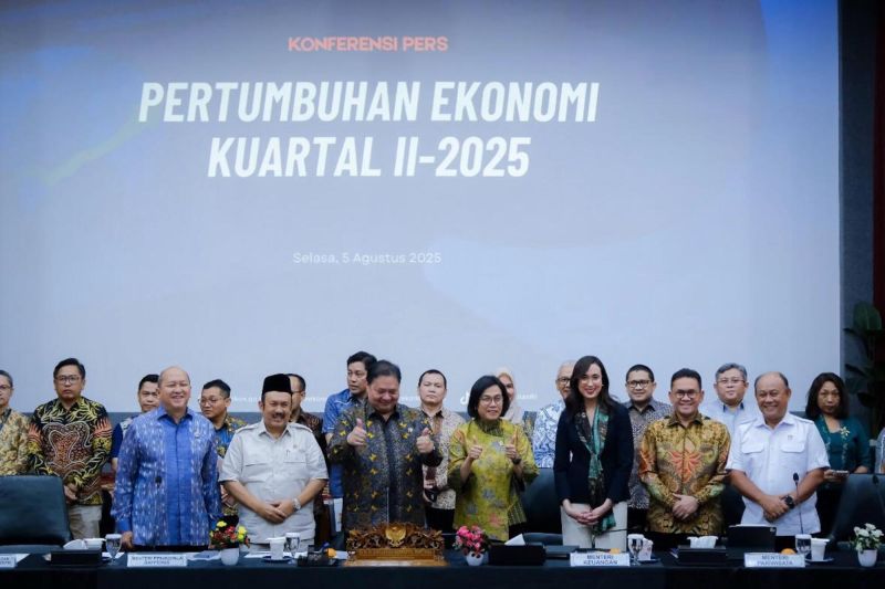 mengupas-anomali-dalam-dinamika-pertumbuhan-ekonomi-ri