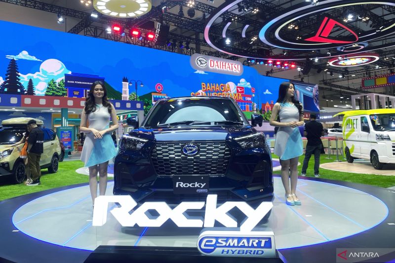daihatsu-rocky-hybrid-dapat-respons-positif-dari-pengunjung-giias-2025