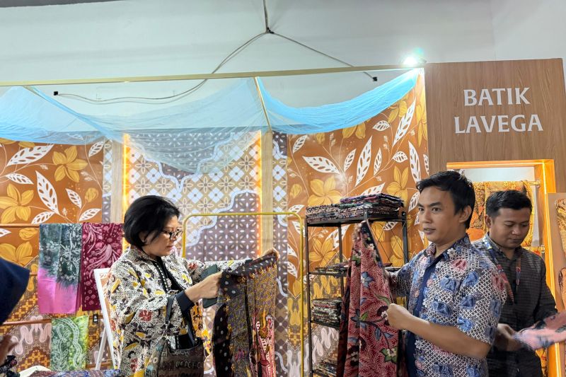 umk-binaan-pelindo-raih-rp250-juta-di-gelar-batik-nusantara-2025