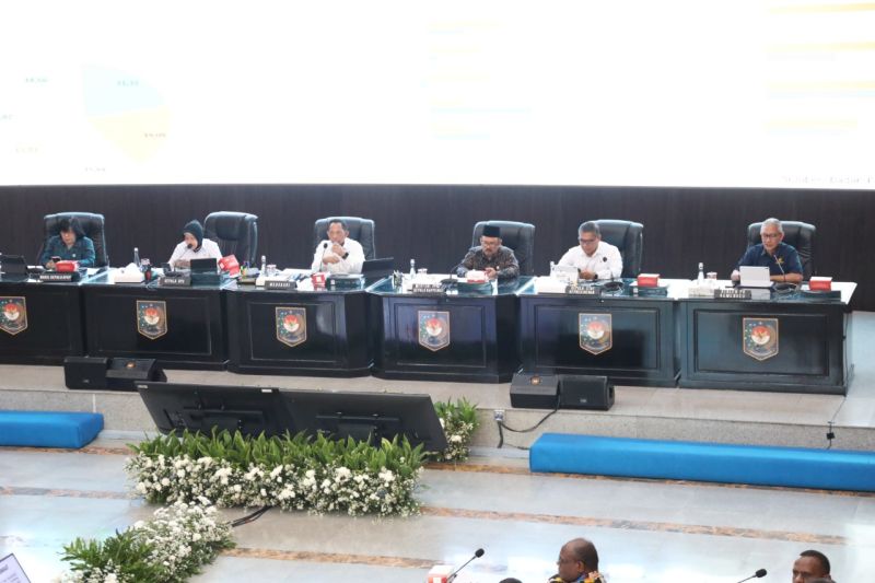 mendagri-minta-tiga-provinsi-di-papua-mempercepat-realisasi-apbd