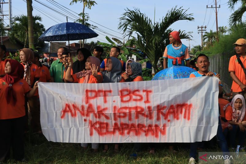 kemnaker-sebut-pt-bsi-berjanji-melunasi-gaji-karyawan-akhir-agustus