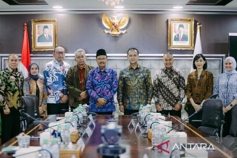 Kemensos-Kementrans siapkan Sekolah Rakyat di kawasan transmigrasi