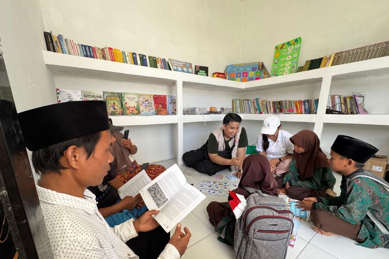 sucor-asset-management-bangun-taman-bacaan-di-lombok-barat