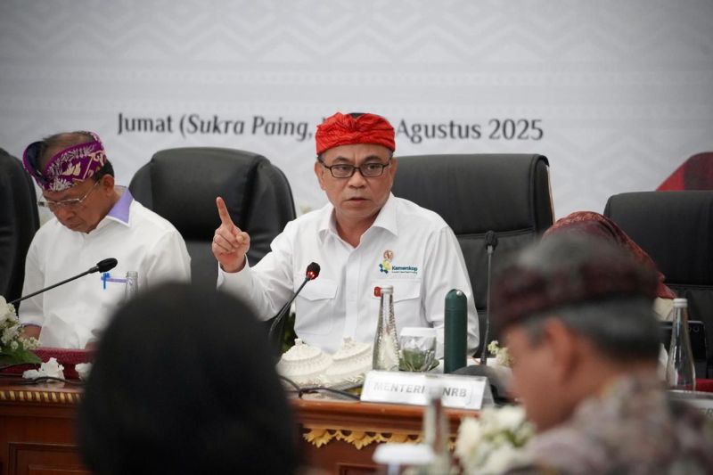 menkop-sebut-semua-regulasi-terkait-kdmp-harus-solid-dan-kuat