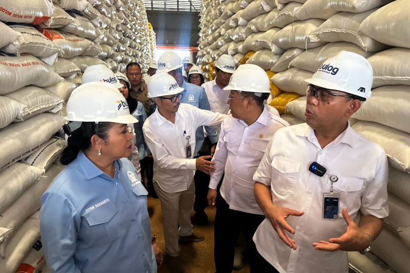 bulog-catat-penyaluran-beras-sphp-capai-18500-ton