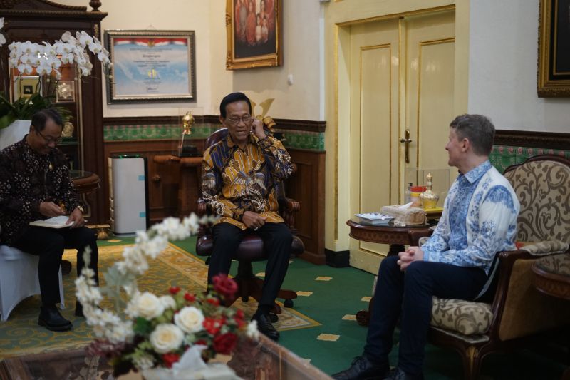 sultan-hb-x-usul-yia-jadi-transit-penerbangan-australia