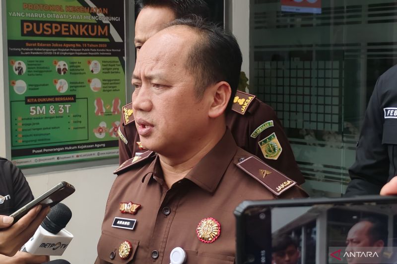 Kejagung ungkap Riza Chalid juga dijerat kasus TPPU
