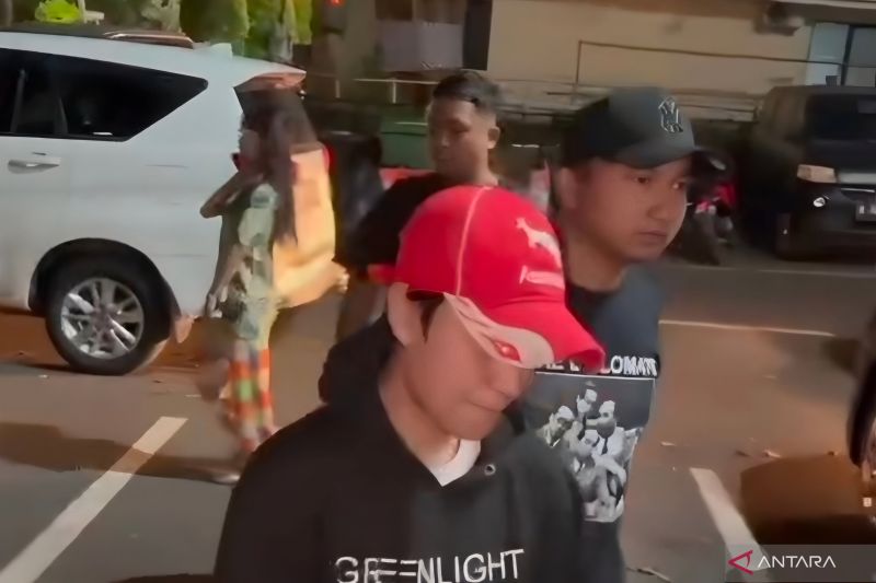 polda-metro-jaya-tangkap-pelaku-pencurian-mobil-taksi-online-di-bogor