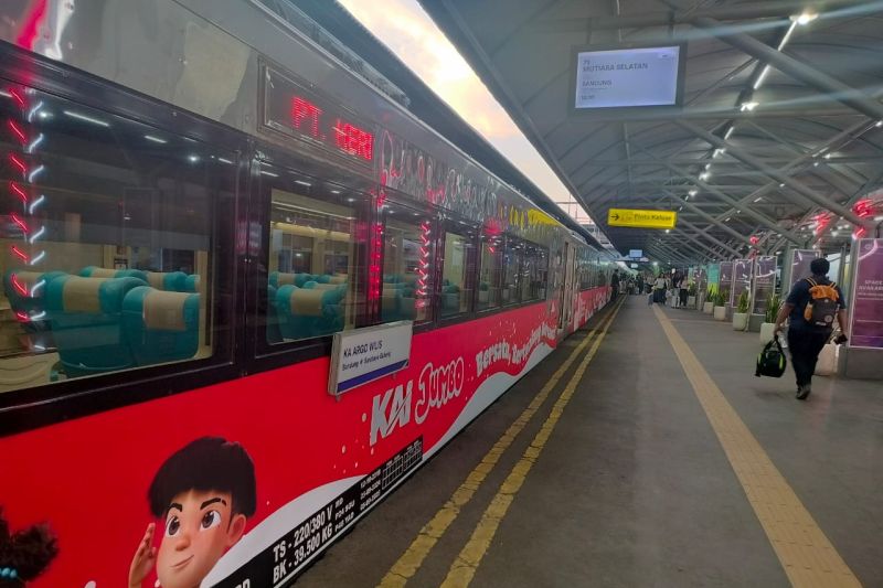 kai-hadirkan-livery-dan-promo-spesial-untuk-rayakan-hut-ke-80-ri