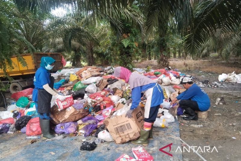 Pengelolaan sampah Desa Tegal Rejo Kotabaru peringkat 11 Nasional