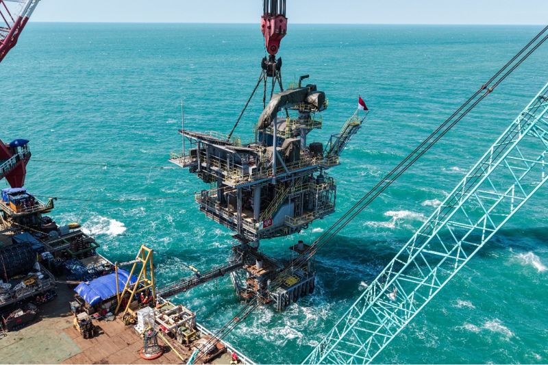 pertamina-tuntaskan-anjungan-lepas-pantai-untuk-lapangan-migas-oo-ox
