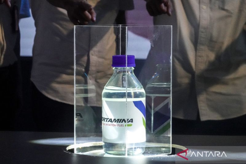 den-bioavtur-minyak-jelantah-kado-hut-ri-dari-pertamina