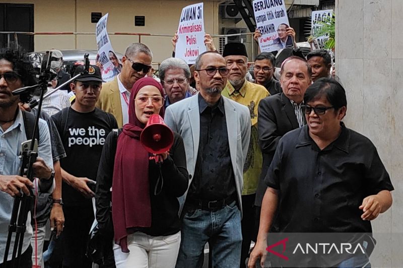 dugaan-ijazah-palsu-jokowi-abraham-samad-penuhi-panggilan-polisi