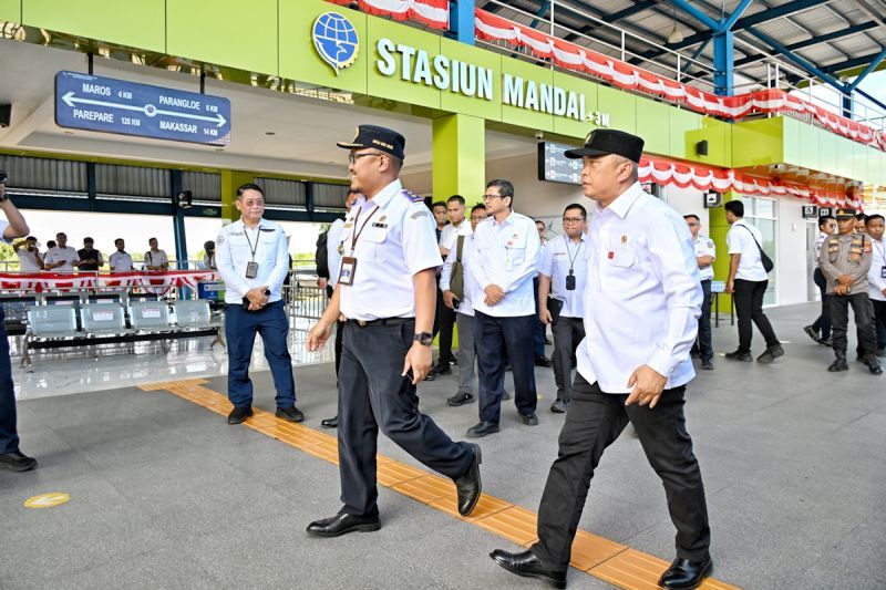 kemenhub-integrasikan-stasiun-ka-sulsel-dengan-pelabuhan-dan-terminal