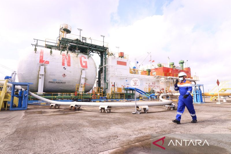 pelindo-optimalisasi-layanan-terminal-lng-dukung-energi-bersih-di-bali