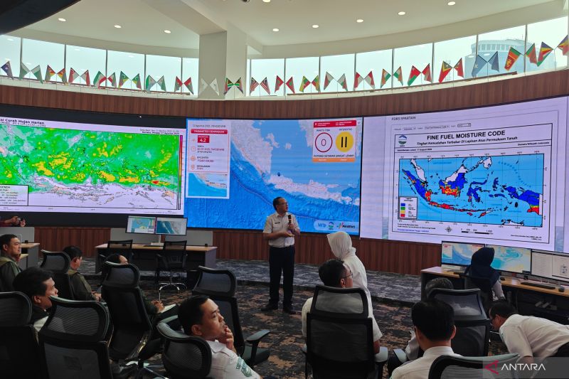 BMKG umumkan peringatan banjir karena hujan tinggi sampai 20 Agustus