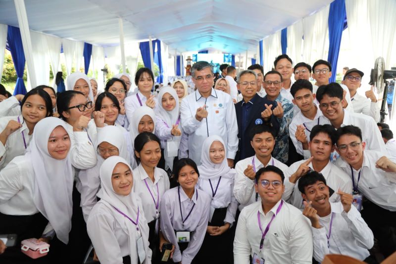 Menaker Dorong Mahasiswa Baru IPB Kuasai Multi Kompetensi dan Pola Pikir Masa Depan