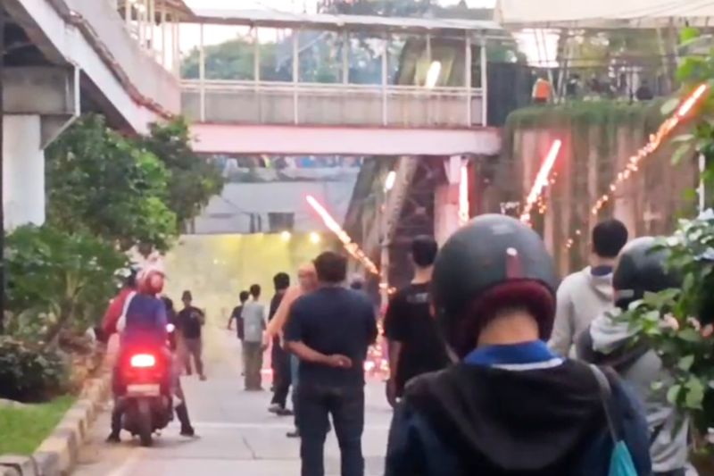 polisi-kendalikan-tawuran-di-manggarai-dalam-15-menit