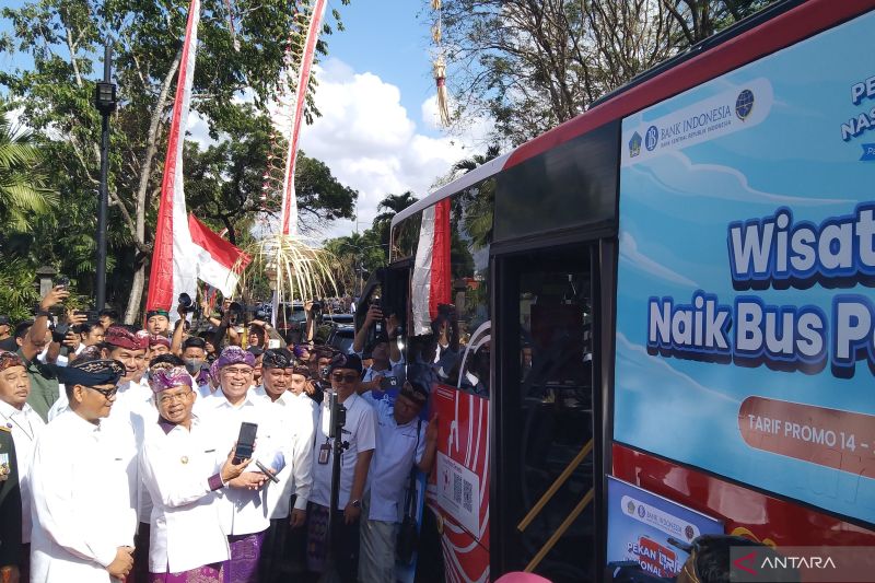 pemprov-bali-dan-bi-kenalkan-qris-tap-di-transportasi-umum