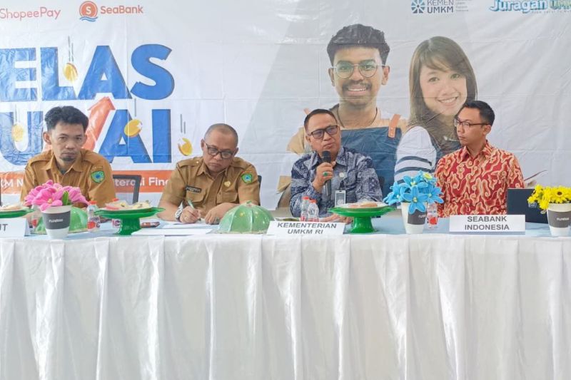 pemkab-maros-kemenkop-lakukan-pelatihan-digitalisasi-bagi-umkm