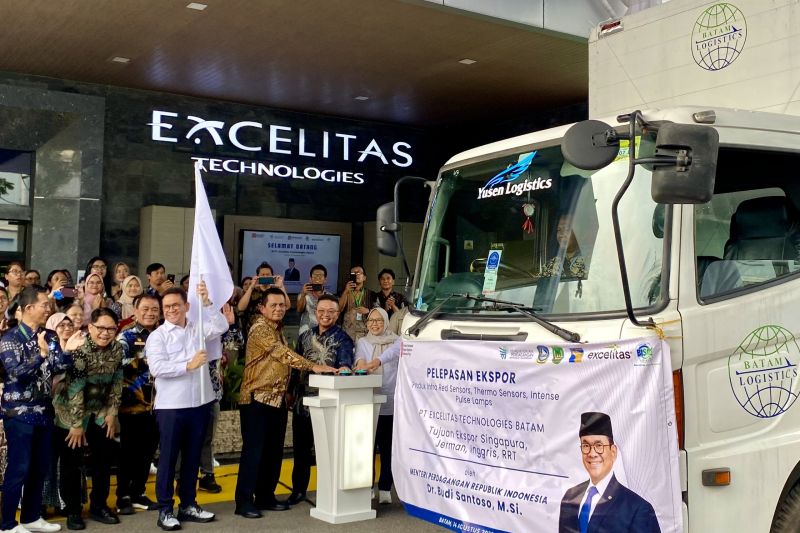 mendag-lepas-ekspor-dari-batam-senilai-15-juta-dolar-as-ke-4-negara