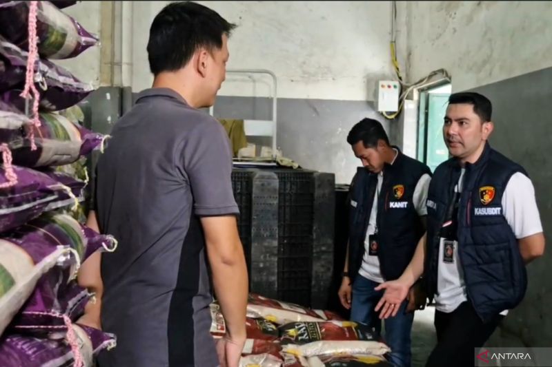 ini-hasil-sidak-polda-metro-jaya-di-gudang-beras-cakung-jaktim