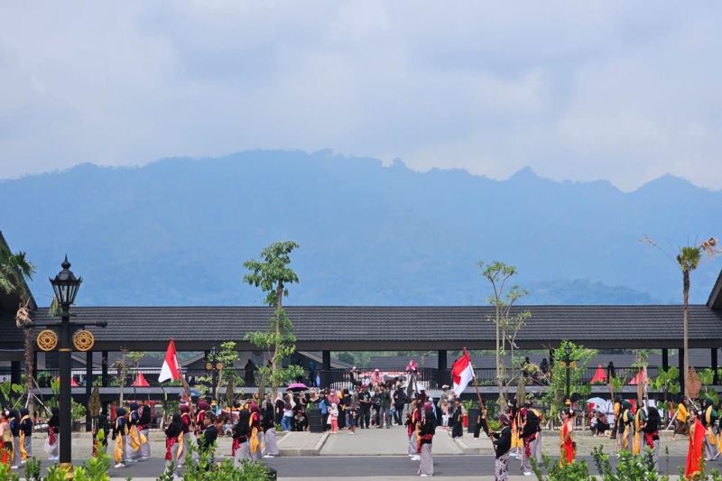 injourney-group-hadirkan-nuansa-merah-putih-di-bandara-hingga-sarinah
