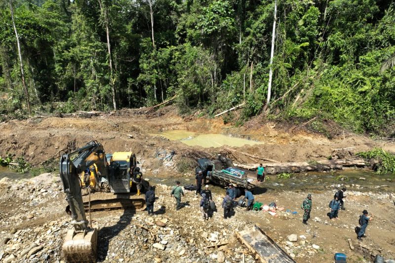 negara-kuasai-kembali-32107-ha-lahan-tambang-ilegal