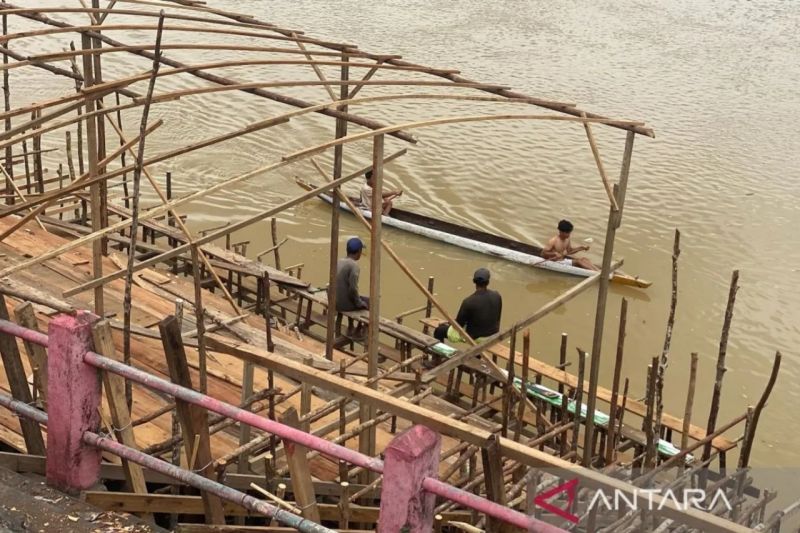 bupati-kuansing-sebut-persiapan-festival-pacu-jalur-sudah-87-persen