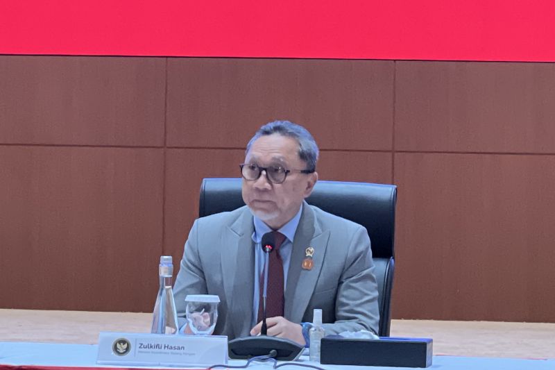 zulhas-bidik-perpres-pltsa-tuntas-pekan-depan-atasi-sampah-menggunung