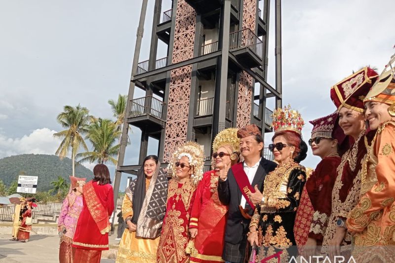 ekonom-miranda-goeltom-dorong-pariwisata-berbasis-budaya