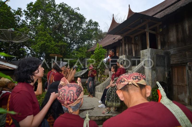 peserta-minangkabau-memanggil-taragak-pulang-kunjungi-rumah-pejuang