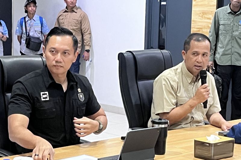 ahy-harap-kawasan-transmigrasi-melolo-bertumbuh-dengan-baik