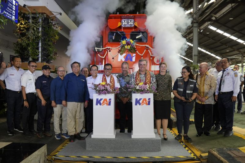 KAI Resmikan Pengoperasian Lokomotif Baru CC 205 dari Amerika di Stasiun Tanjungkarang