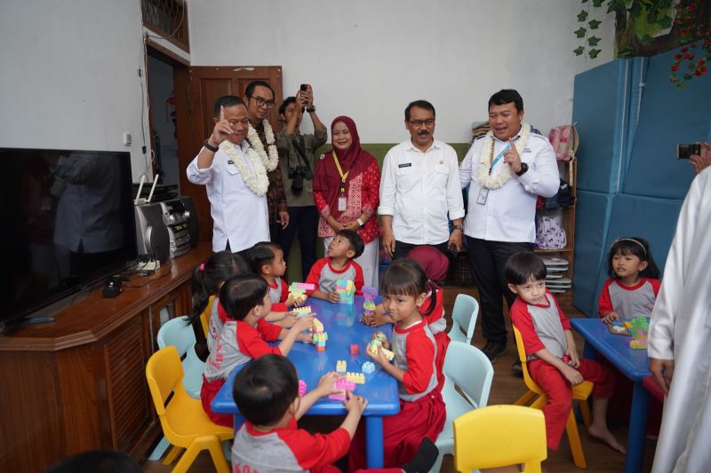 pln-indonesia-power-luncurkan-program-inovasi-sosial-tamasya-di-jabar