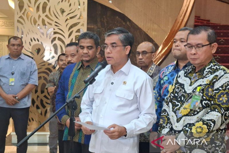 ott-wamenaker-menteri-yassierli-ini-pukulan-berat
