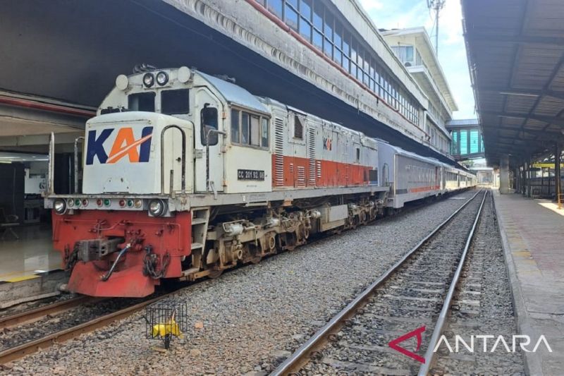 manajemen-kai-sumut-inspeksi-jalur-kereta-api-medan-rantau-prapat