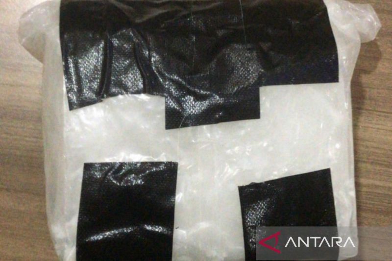 polisi-tangkap-pengedar-yang-bawa-sabu-seberat-126-kg-di-depok