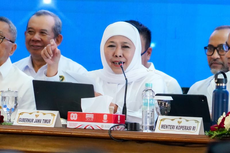 khofifah-8420-kdkmp-jatim-telah-berbadan-hukum-sebagai-koperasi-baru