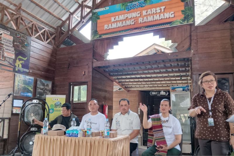 kemenpar-gandeng-bimp-eaga-jajaki-potensi-wisata-rammang-rammang-maros