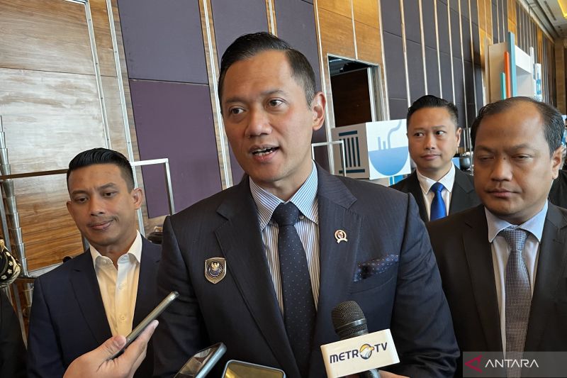 soal-gerbong-khusus-perokok-ahy-fokus-pemerintah-soal-konektivitas
