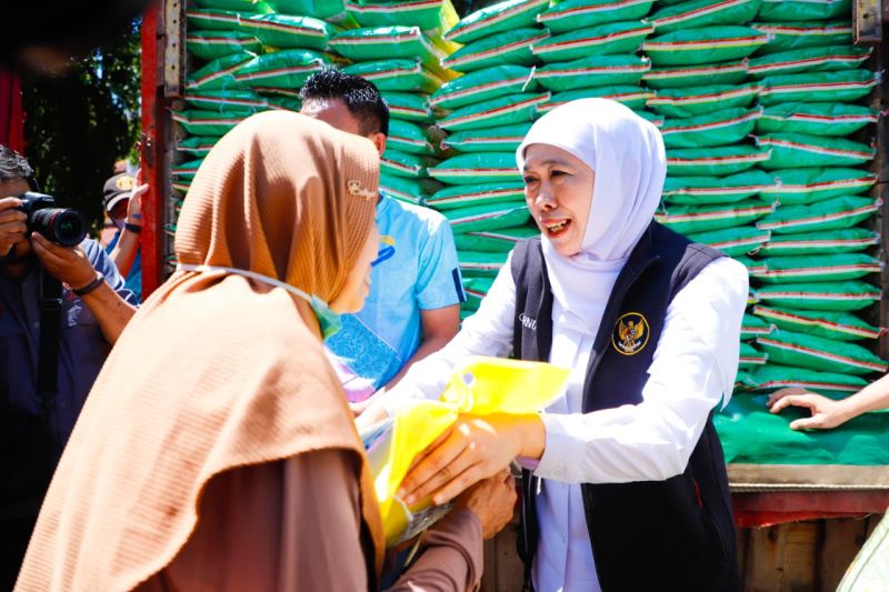 gubernur-jatim-kendalikan-inflasi-dengan-gelar-pasar-murah-di-sumenep