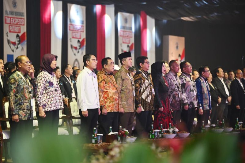 mentrans-sebar-dua-ribu-peserta-tim-ekspedisi-patriot-ke-154-kawasan