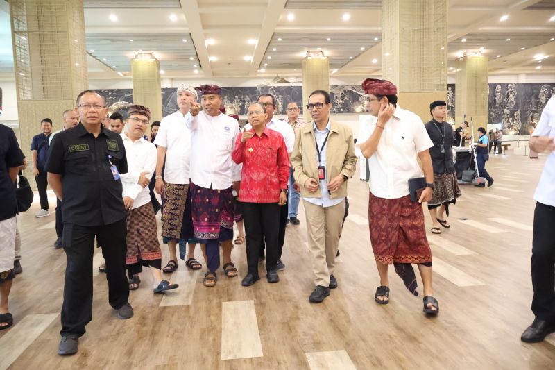 gubernur-minta-bandara-ngurah-rai-tingkatkan-layanan-internasional