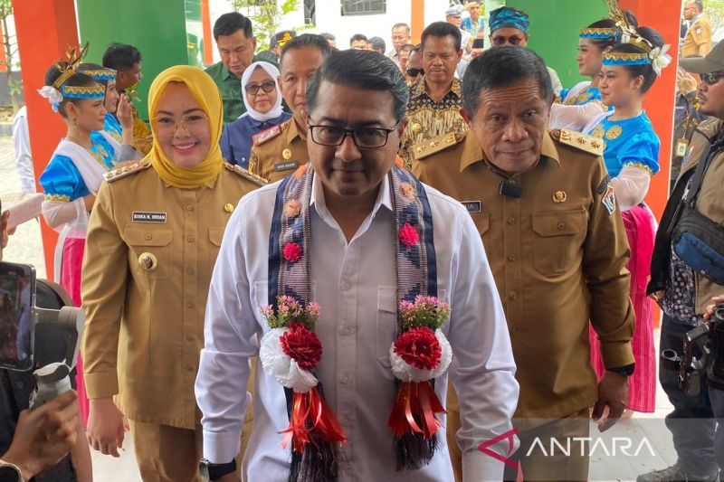 menteri-dorong-sekolah-rakyat-ciptakan-talenta-ekraf-penopang-ekonomi