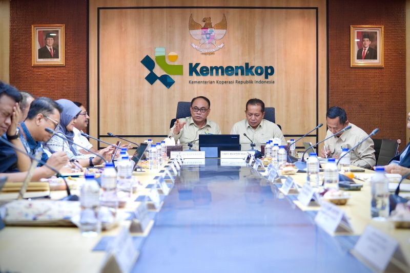 kemenkop-dan-komdigi-perkuat-digitalisasi-koperasi-desa-merah-putih
