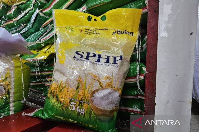 bulog-malang-sebut-stok-beras-sphp-mencukupi-hingga-akhir-2025