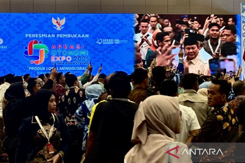 Presiden Prabowo buka pameran Apkasi Otonomi Expo 2025 di ICE BSD